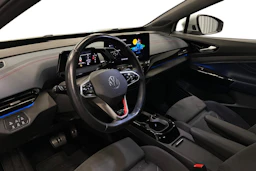 valkoinen Volkswagen ID.4 2022 kuva 6.