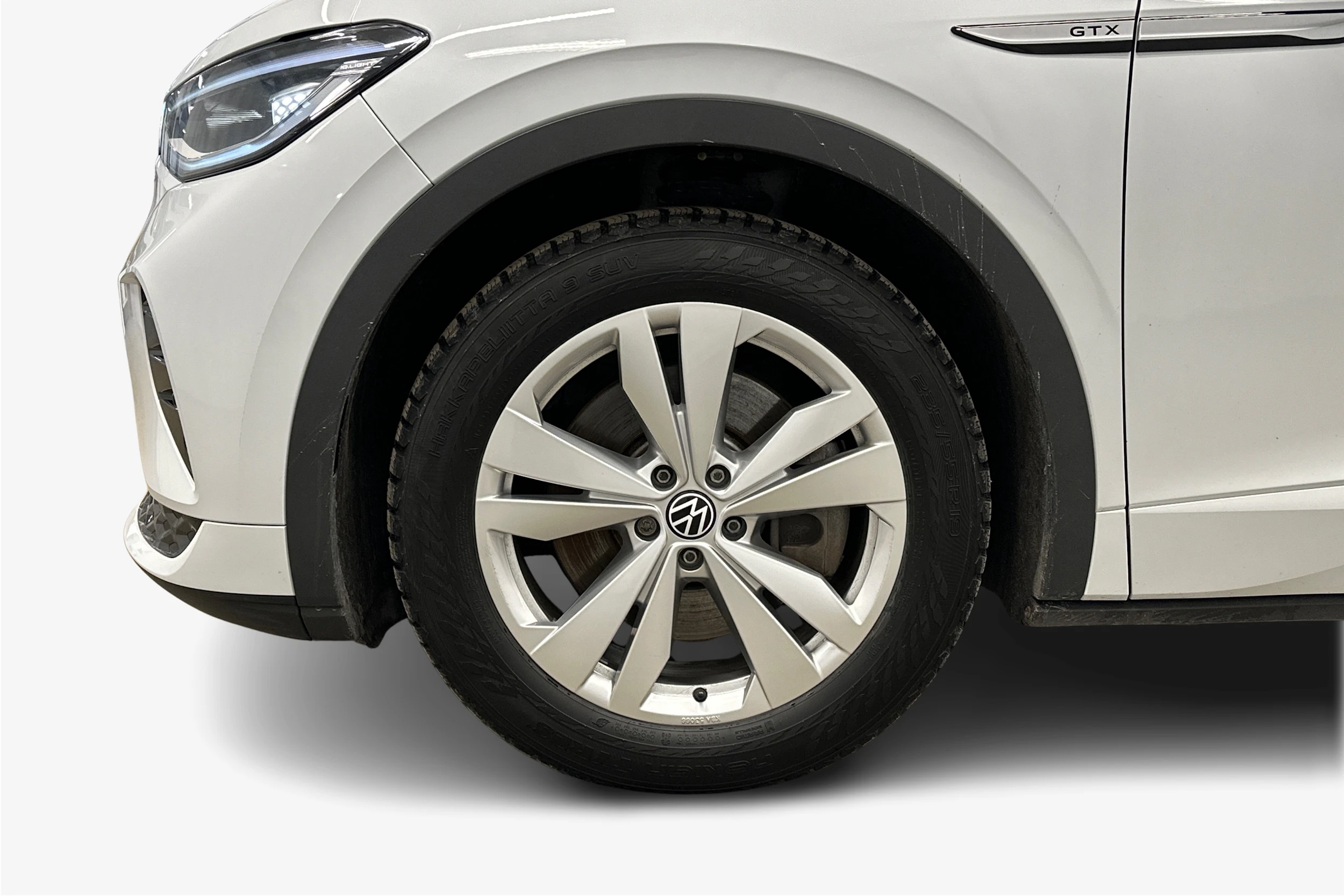 valkoinen Volkswagen ID.4 2022 kuva 9.