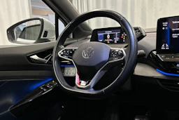 valkoinen Volkswagen ID.4 2022 kuva 16.