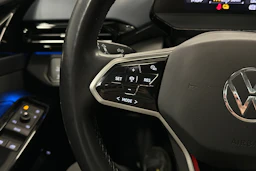 valkoinen Volkswagen ID.4 2022 kuva 17.