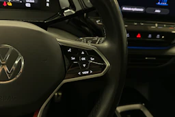 valkoinen Volkswagen ID.4 2022 kuva 18.