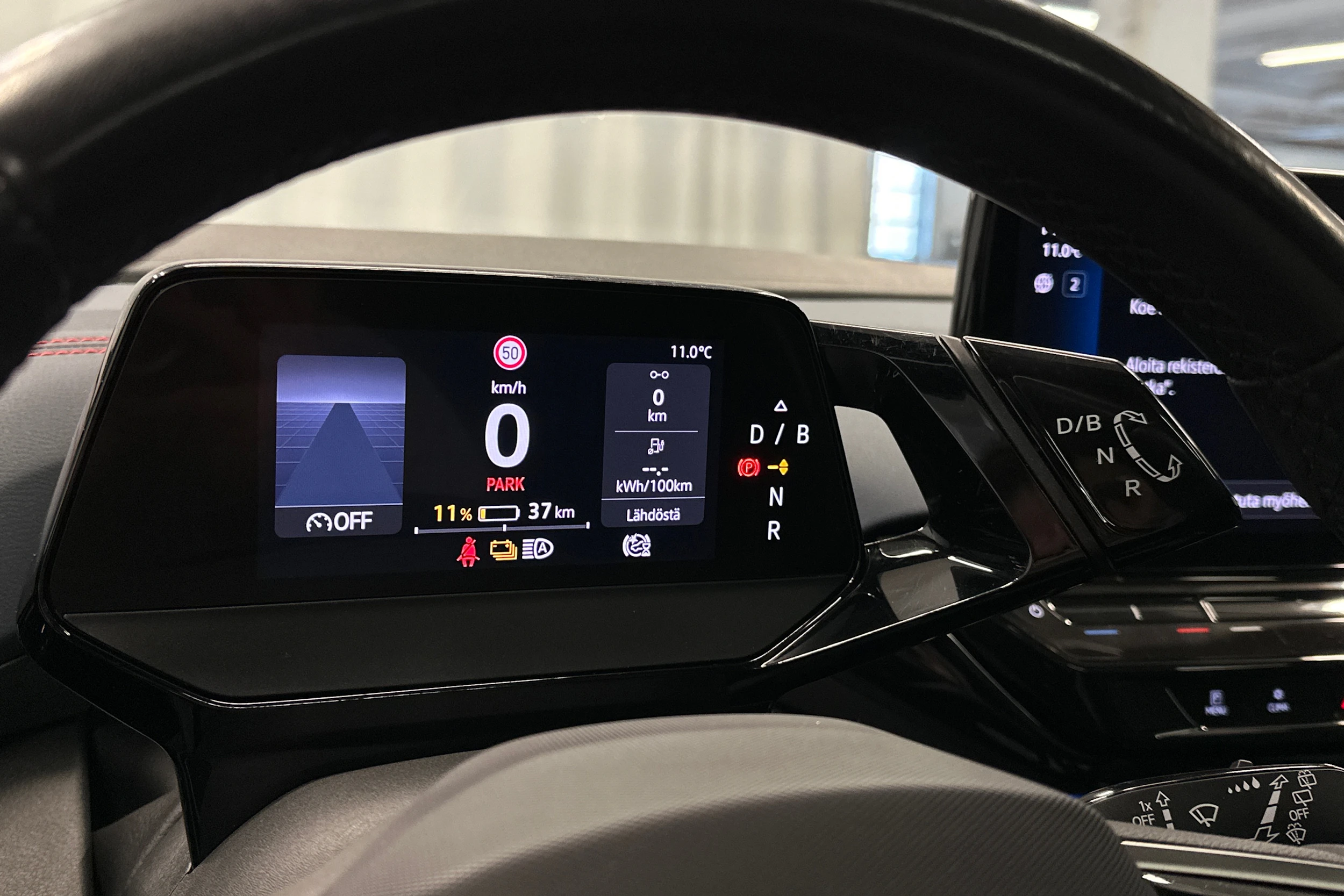 valkoinen Volkswagen ID.4 2022 kuva 20.