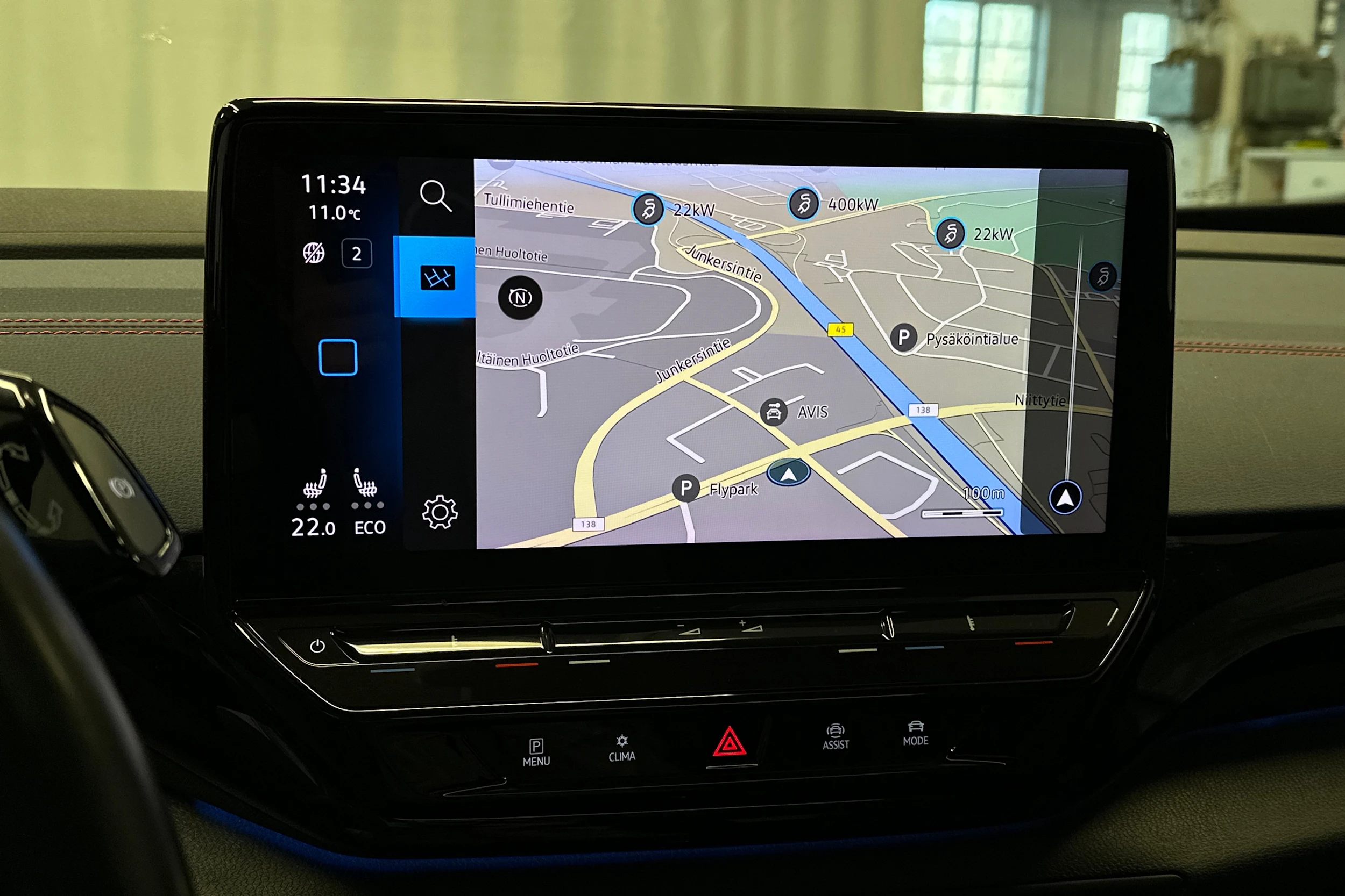 valkoinen Volkswagen ID.4 2022 kuva 21.