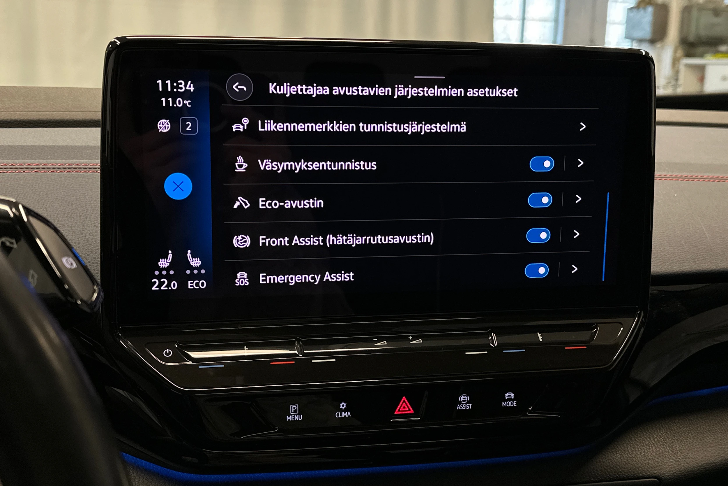 valkoinen Volkswagen ID.4 2022 kuva 23.