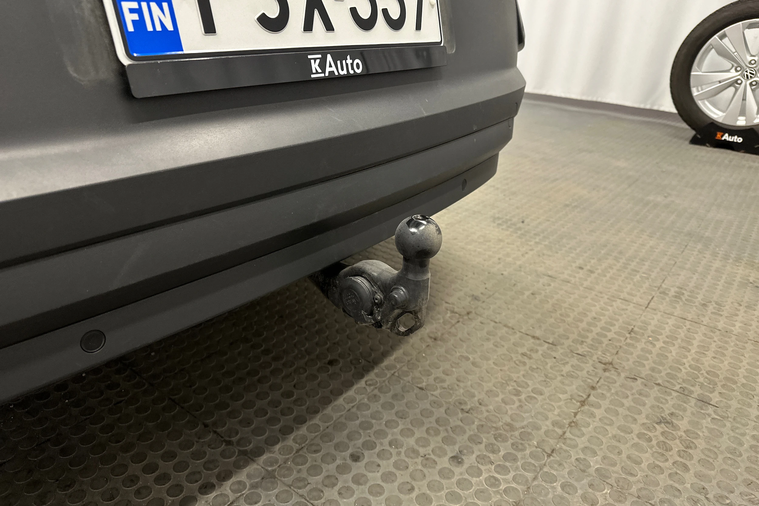 harmaa Volkswagen ID.4 2022 kuva 29.