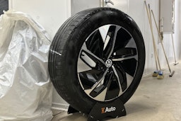 harmaa Volkswagen ID.4 2022 kuva 13.