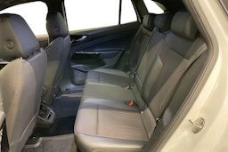 Valkoinen Volkswagen ID.4 2022 kuva 10.