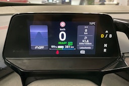 Valkoinen Volkswagen ID.4 2022 kuva 18.