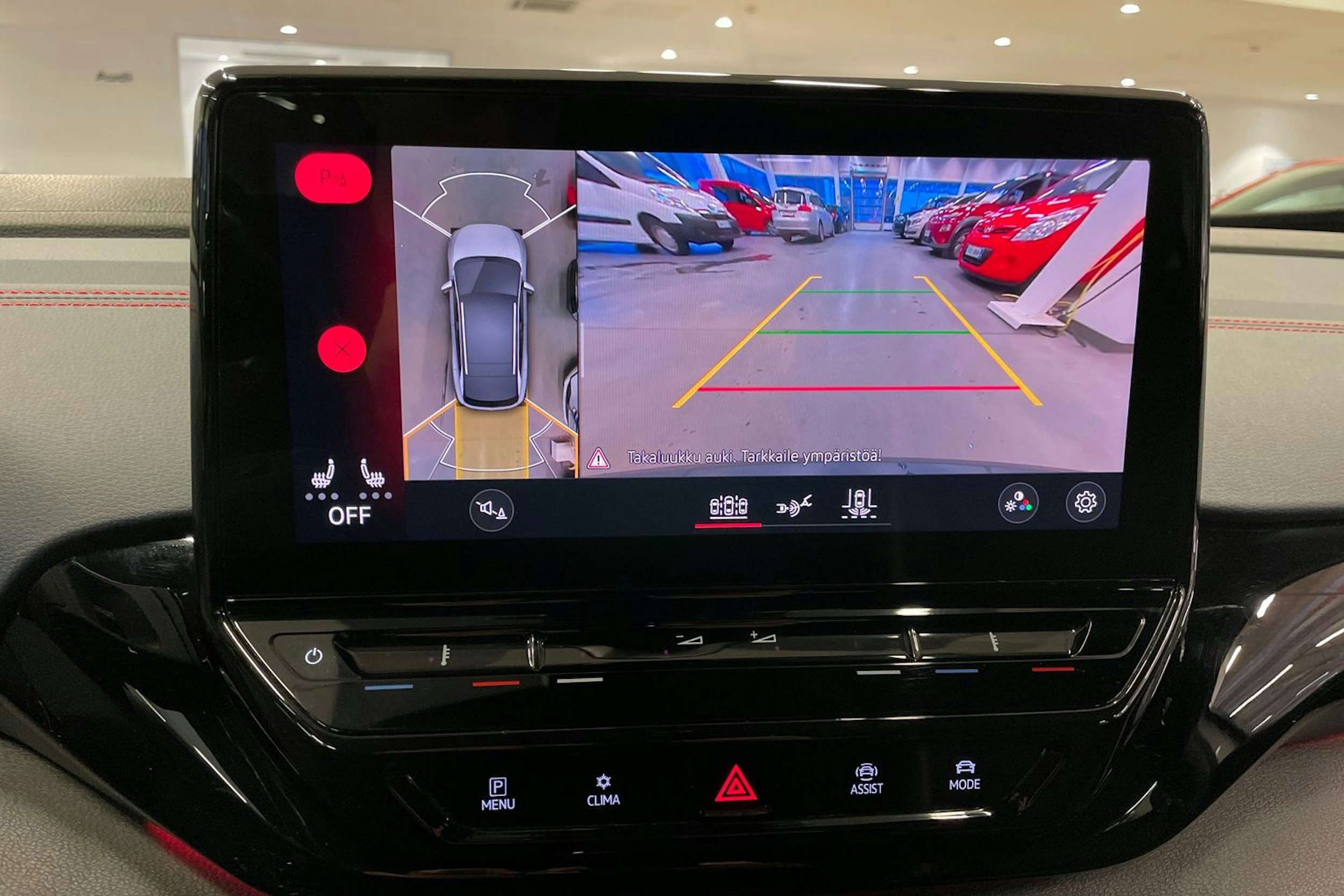 Valkoinen Volkswagen ID.4 2022 kuva 19.