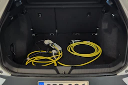 valkoinen Volkswagen ID.4 2022 kuva 11.