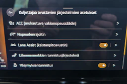 valkoinen Volkswagen ID.4 2022 kuva 15.