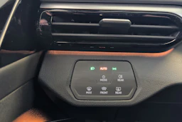 valkoinen Volkswagen ID.4 2022 kuva 27.