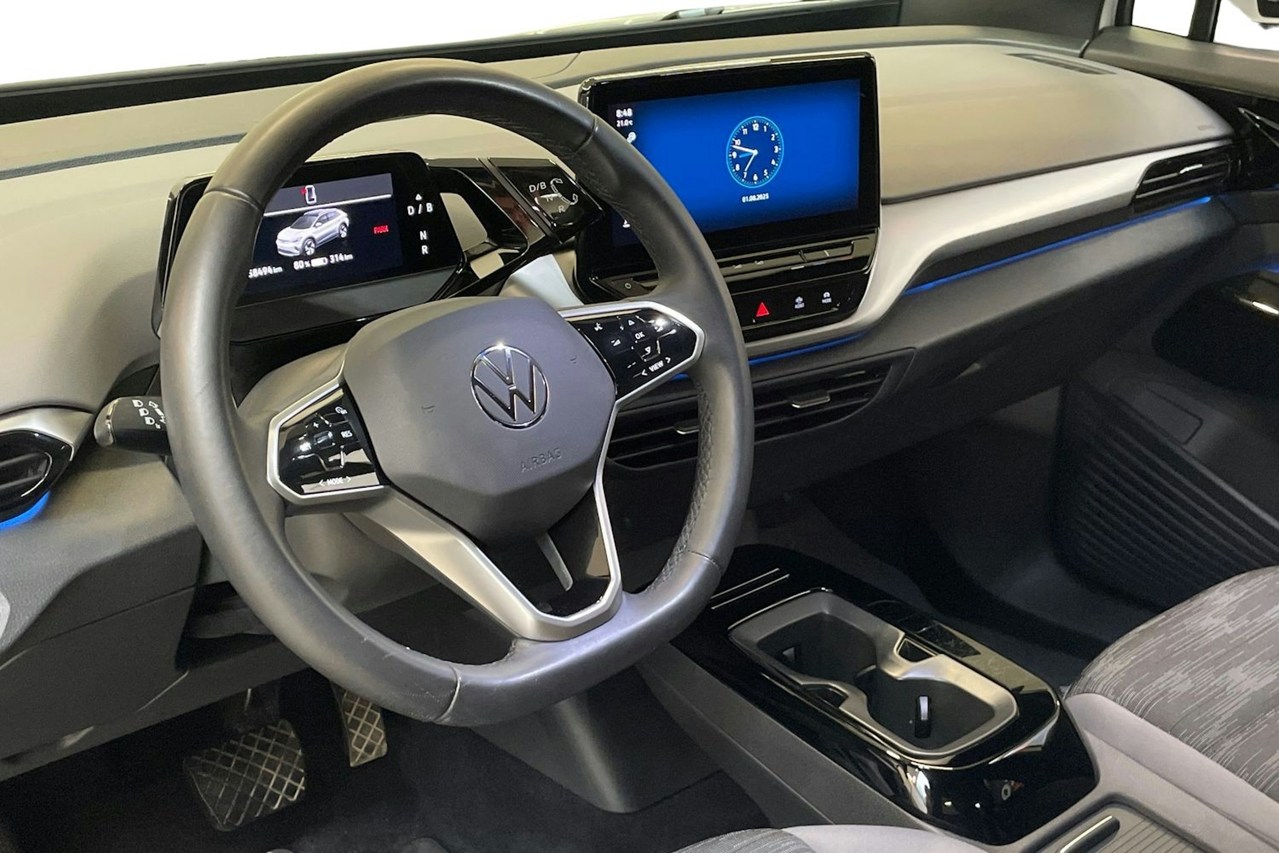 valkoinen Volkswagen ID.4 2022 kuva 9.