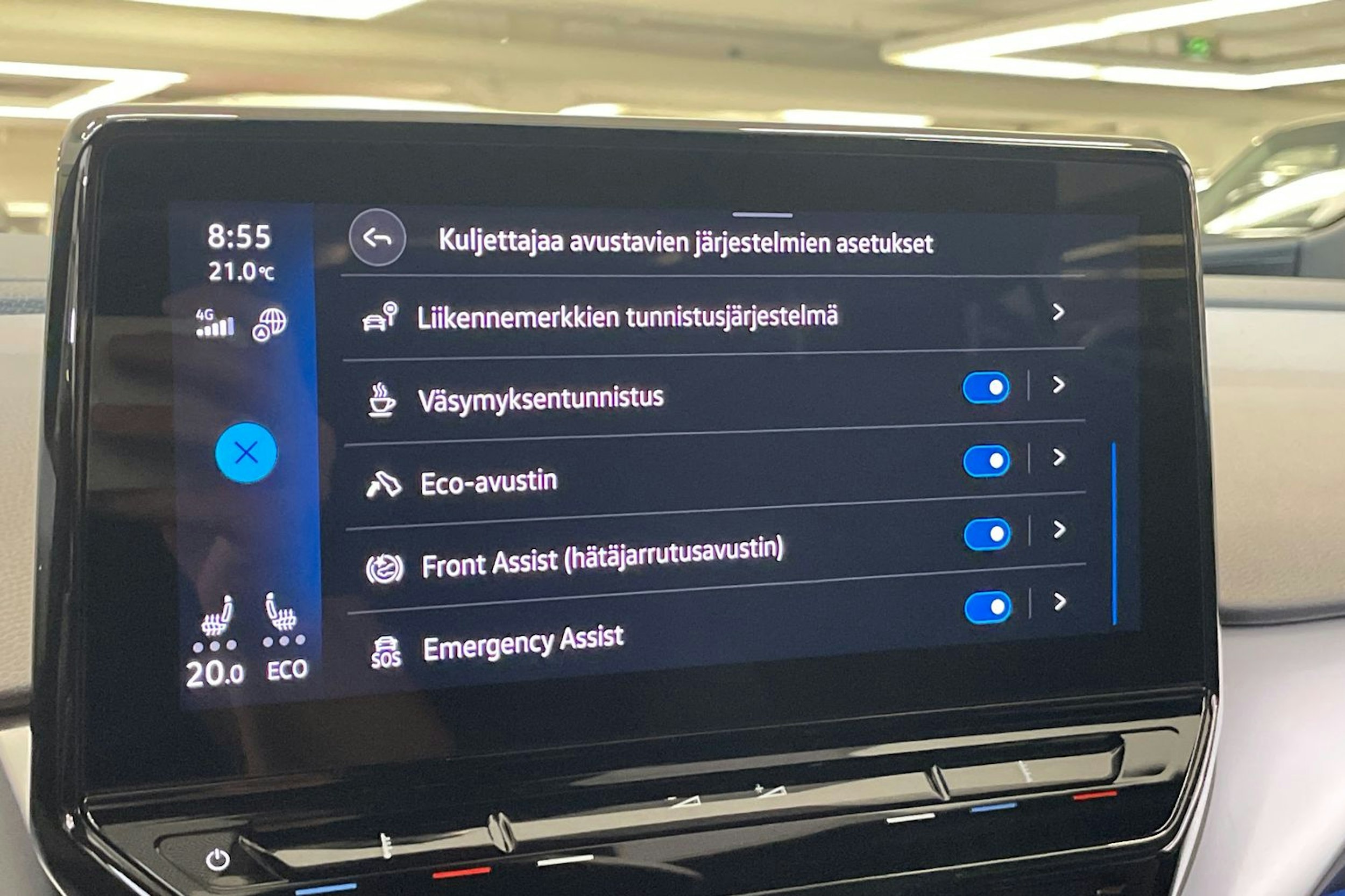 valkoinen Volkswagen ID.4 2022 kuva 25.