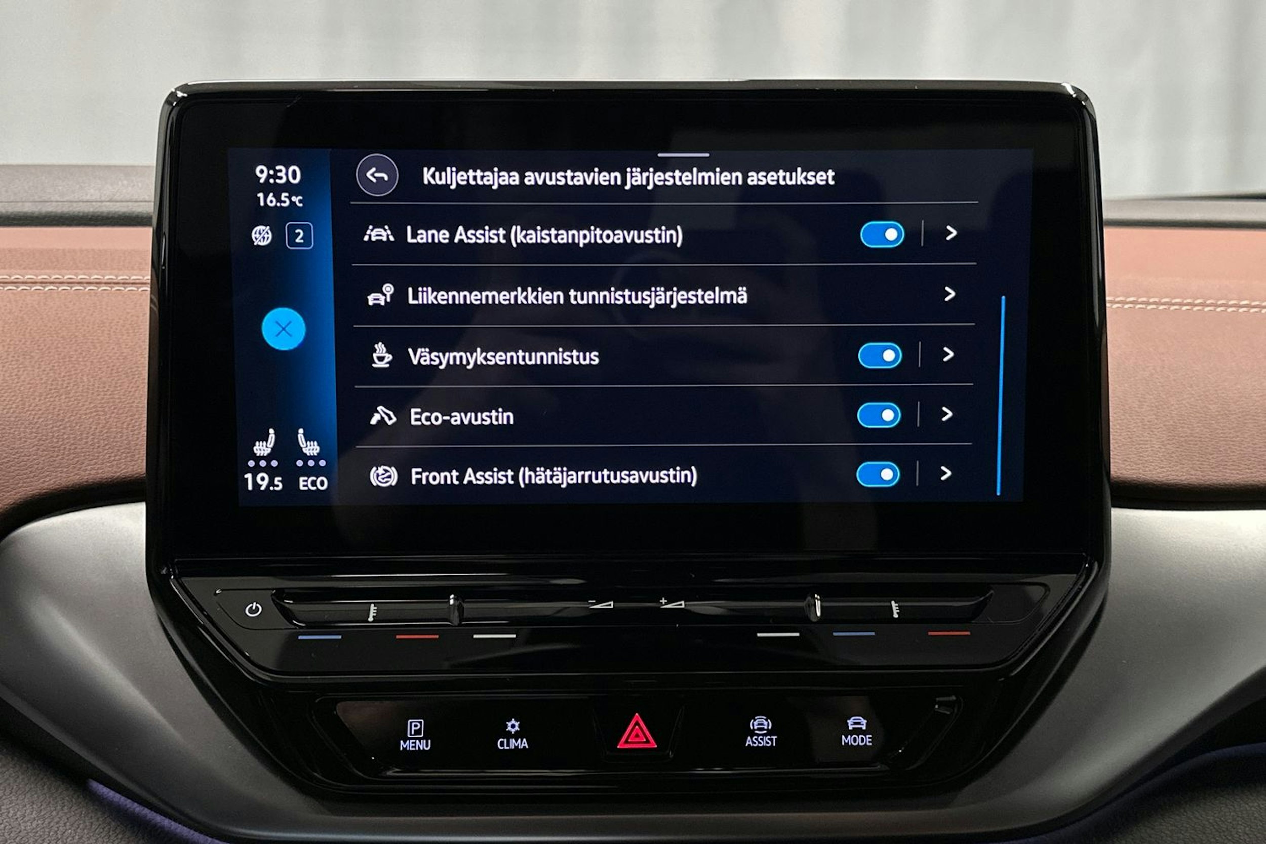 valkoinen Volkswagen ID.4 2022 kuva 20.