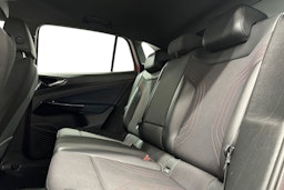 punainen Volkswagen ID.4 2022 kuva 10.