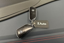 punainen Volkswagen ID.4 2022 kuva 30.