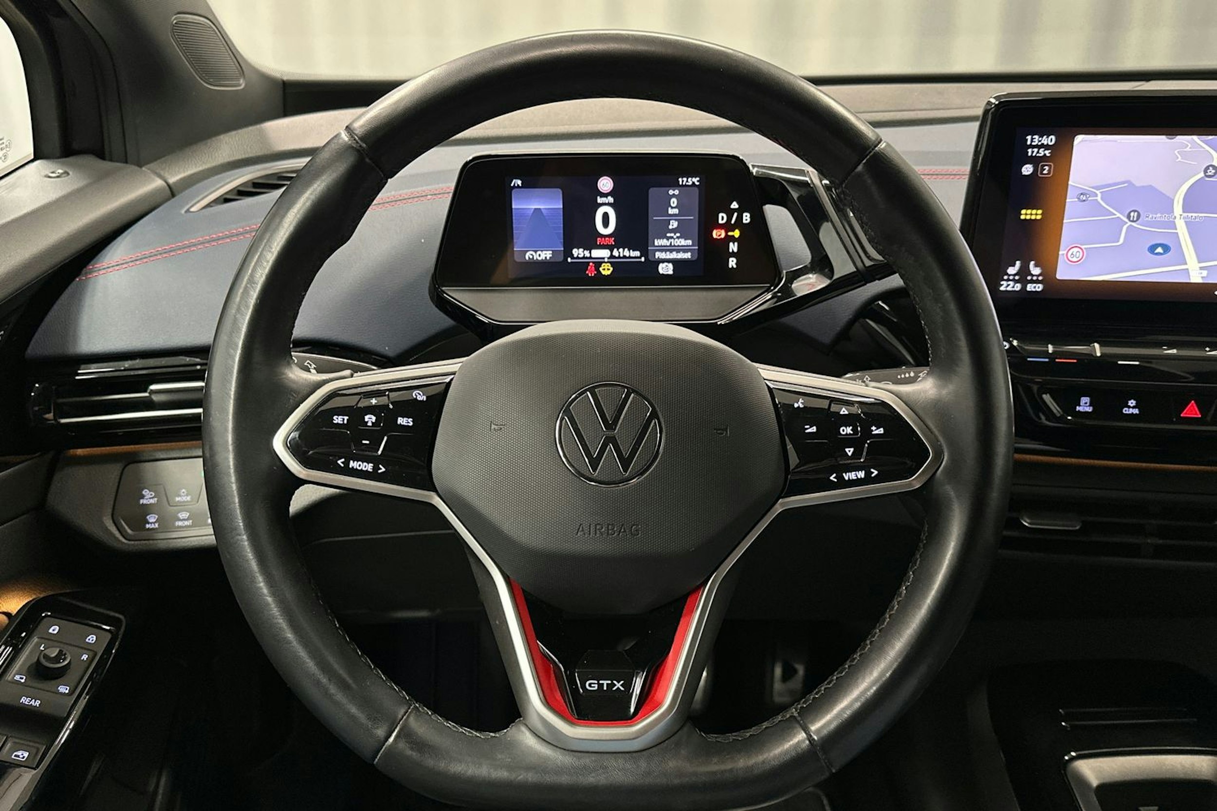 harmaa Volkswagen ID.4 2022 kuva 18.