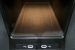 harmaa Volkswagen ID.4 2022 kuva 28.