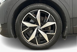 harmaa Volkswagen ID.4 2022 kuva 11.