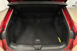 punainen Volkswagen ID.4 2022 kuva 14.