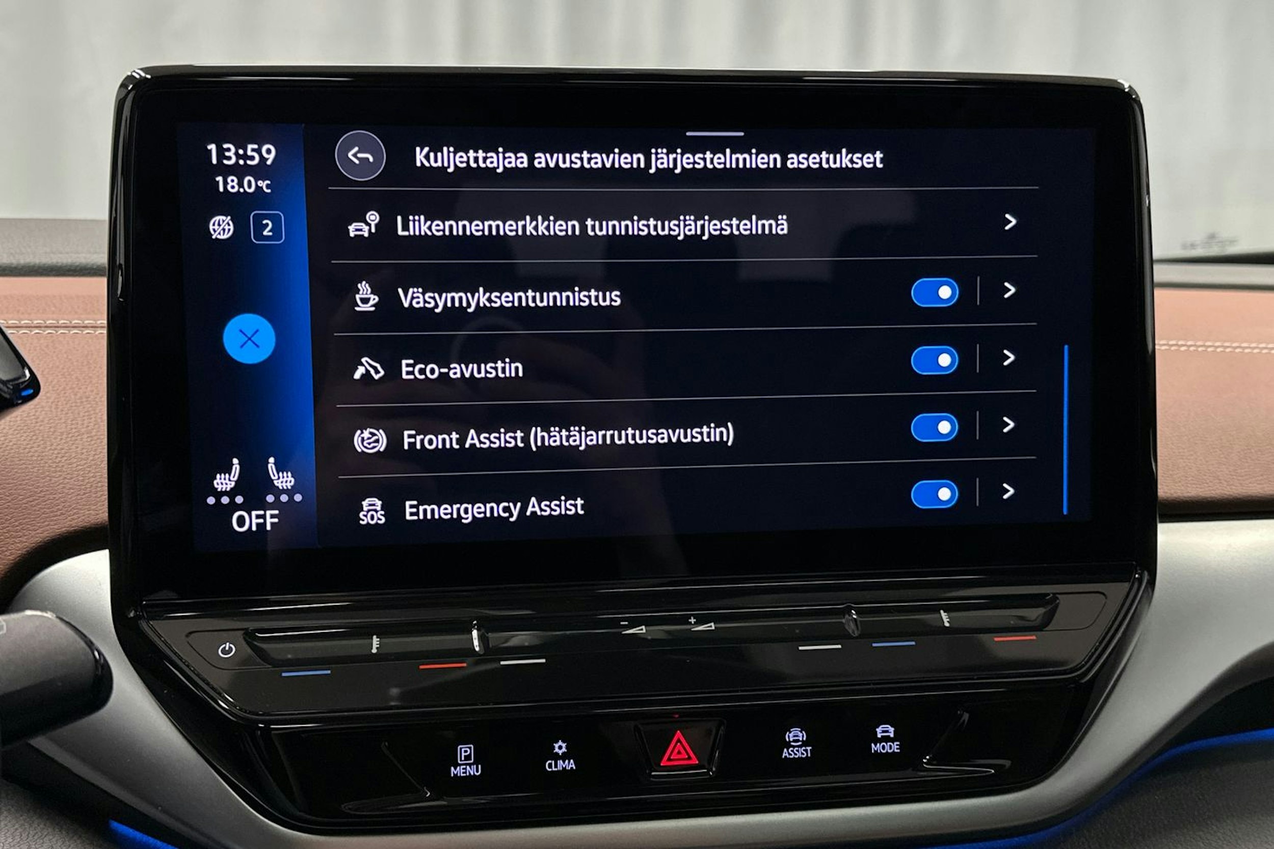 punainen Volkswagen ID.4 2022 kuva 29.