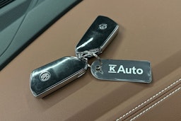 punainen Volkswagen ID.4 2022 kuva 32.