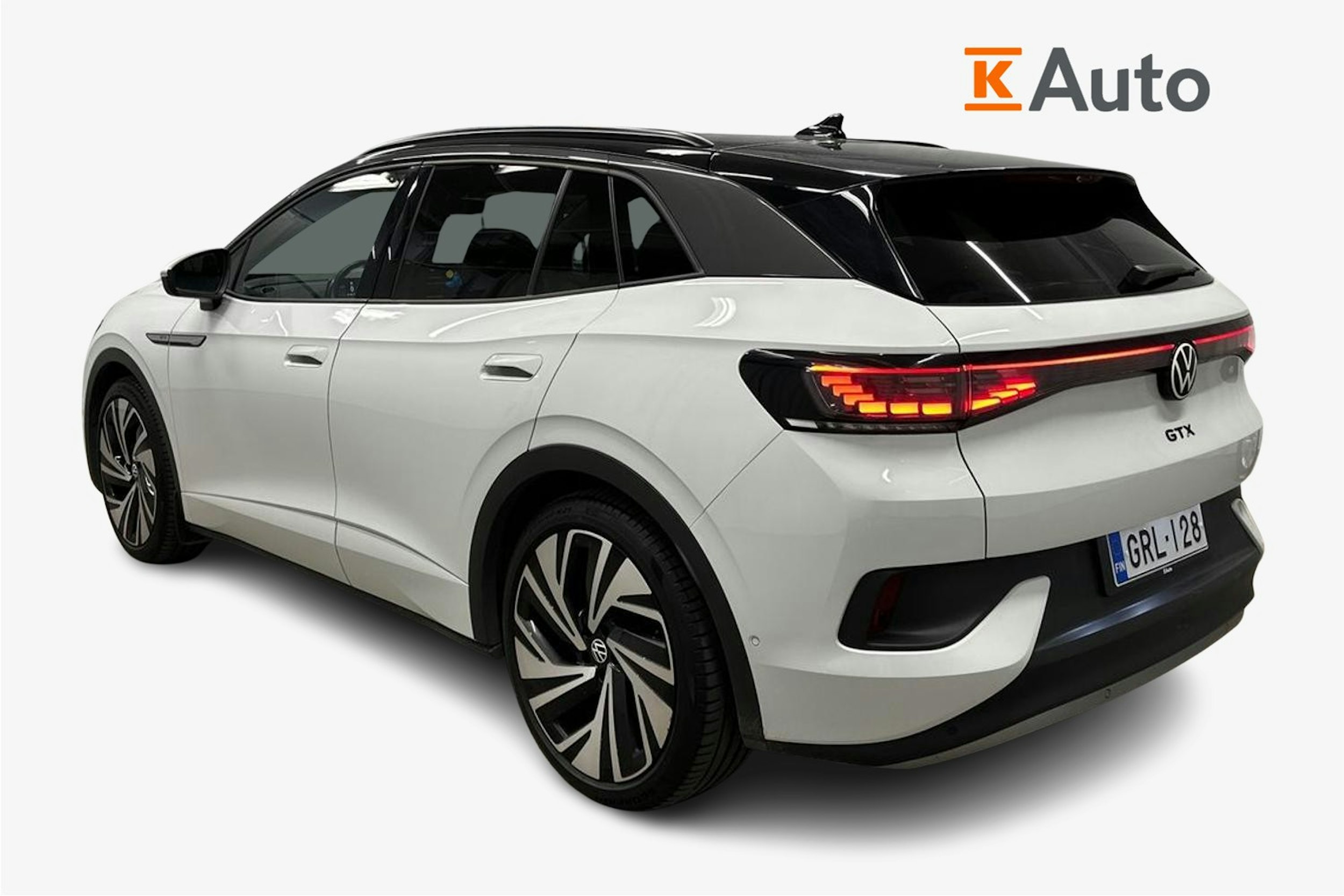 valkoinen Volkswagen ID.4 2022 kuva 2.