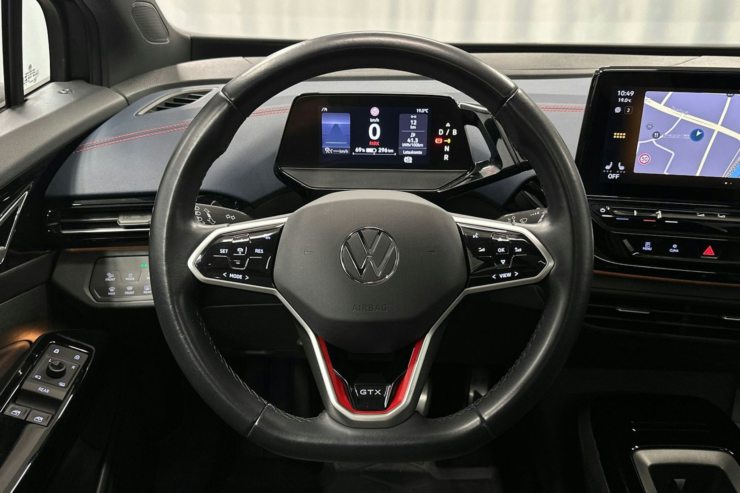 harmaa Volkswagen ID.4 2022 kuva 16.