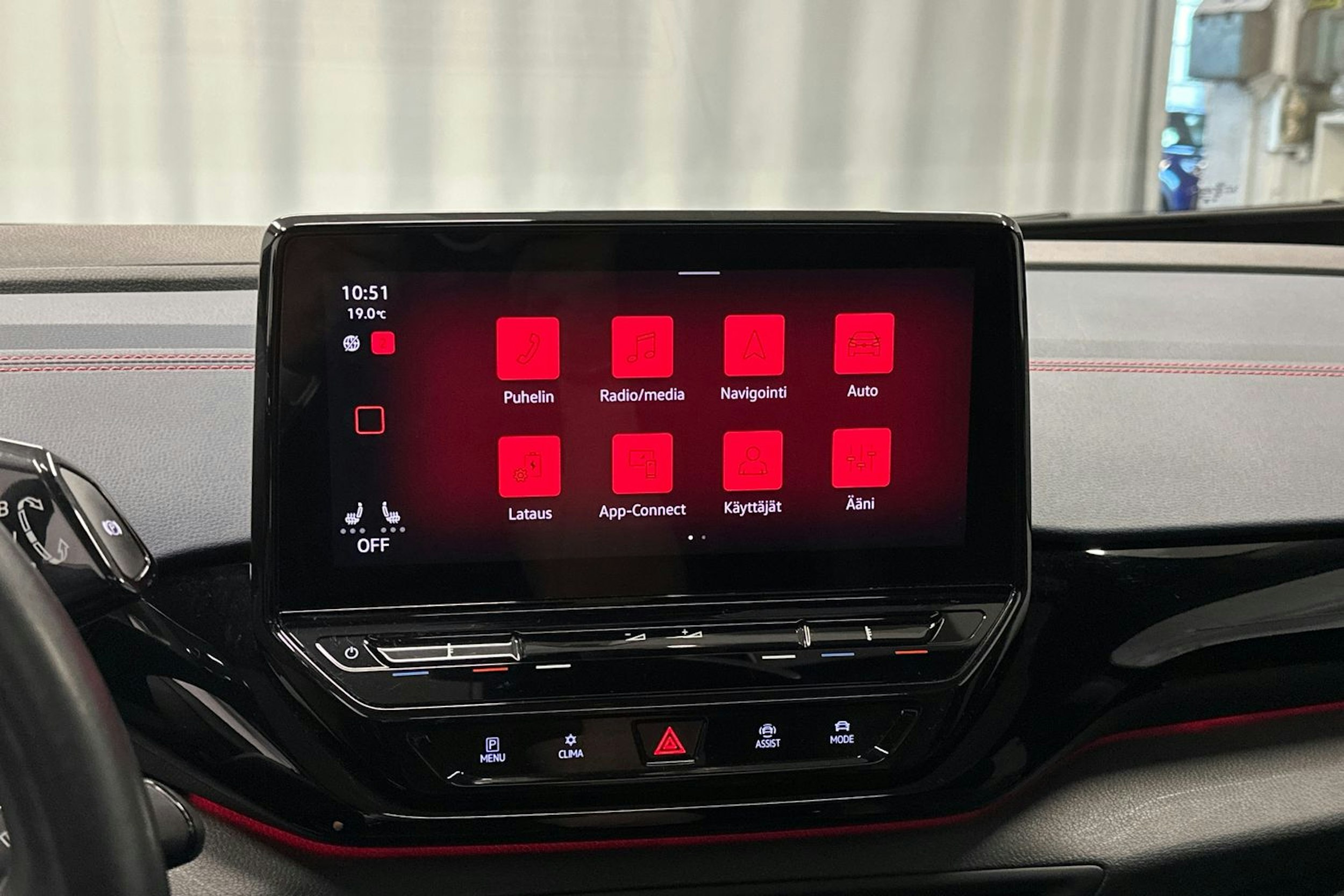 harmaa Volkswagen ID.4 2022 kuva 24.