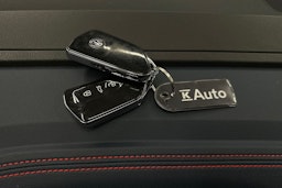 harmaa Volkswagen ID.4 2022 kuva 34.