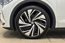 valkoinen Volkswagen ID.4 2022 kuva 9.