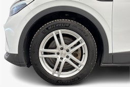 Valkoinen Volkswagen ID.4 2022 kuva 11.