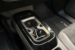 Valkoinen Volkswagen ID.4 2022 kuva 25.