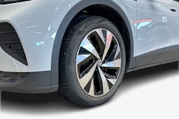 valkoinen Volkswagen ID.4 2022 kuva 11.