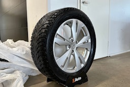 valkoinen Volkswagen ID.4 2022 kuva 13.