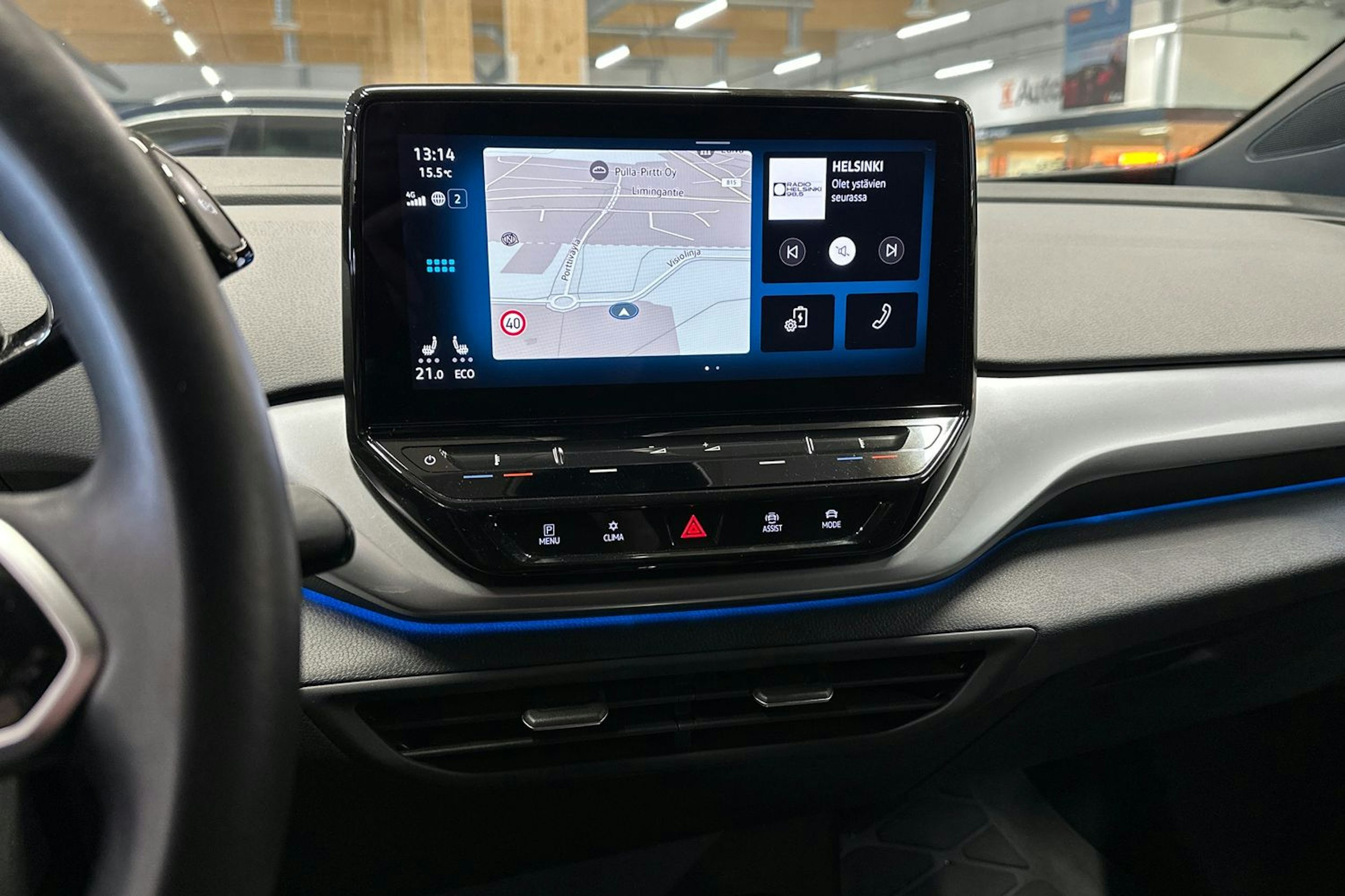 valkoinen Volkswagen ID.4 2022 kuva 23.