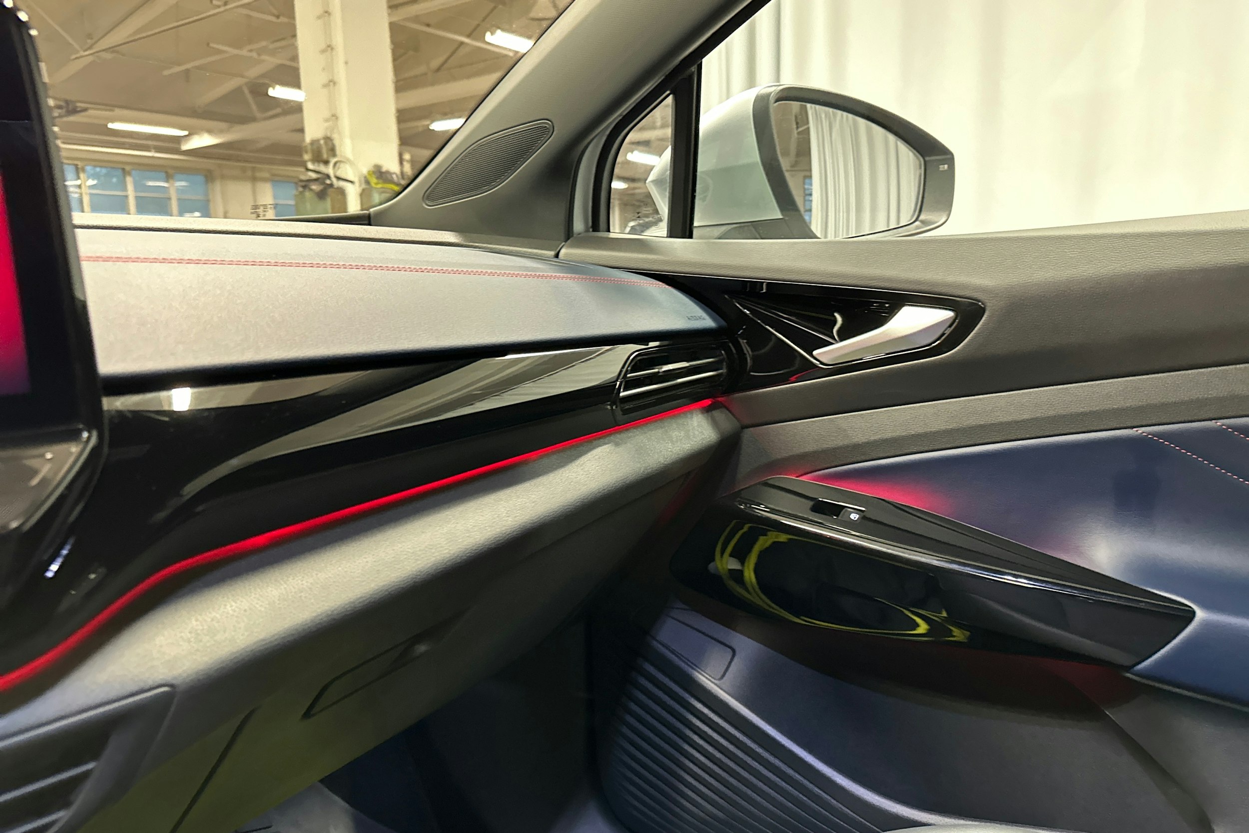 hopea Volkswagen ID.4 2022 kuva 15.