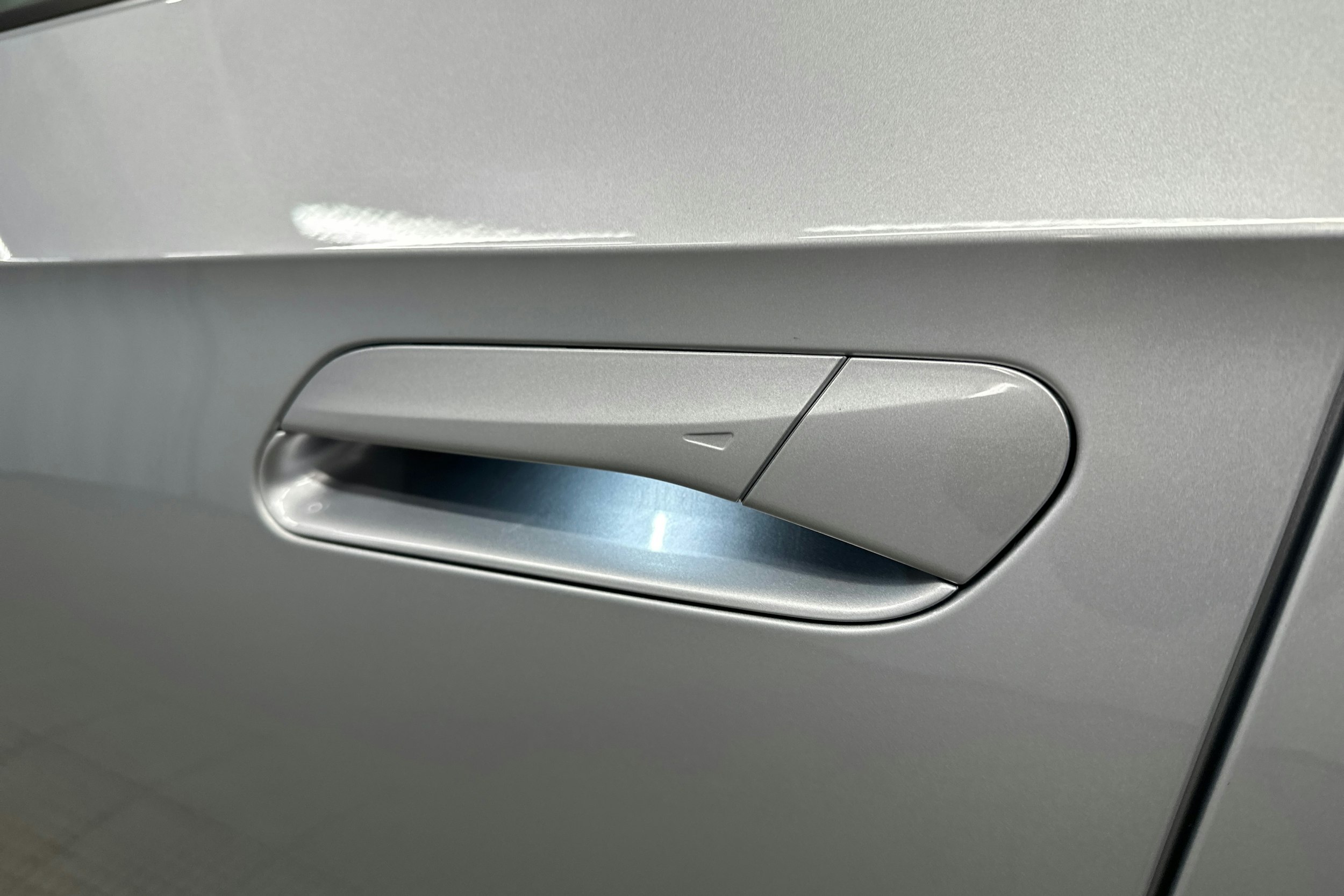 hopea Volkswagen ID.4 2022 kuva 25.