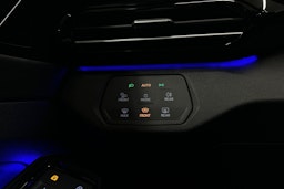 musta Volkswagen ID.4 2022 kuva 16.