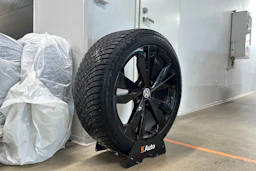 Hopea Volkswagen ID.4 2022 kuva 10.