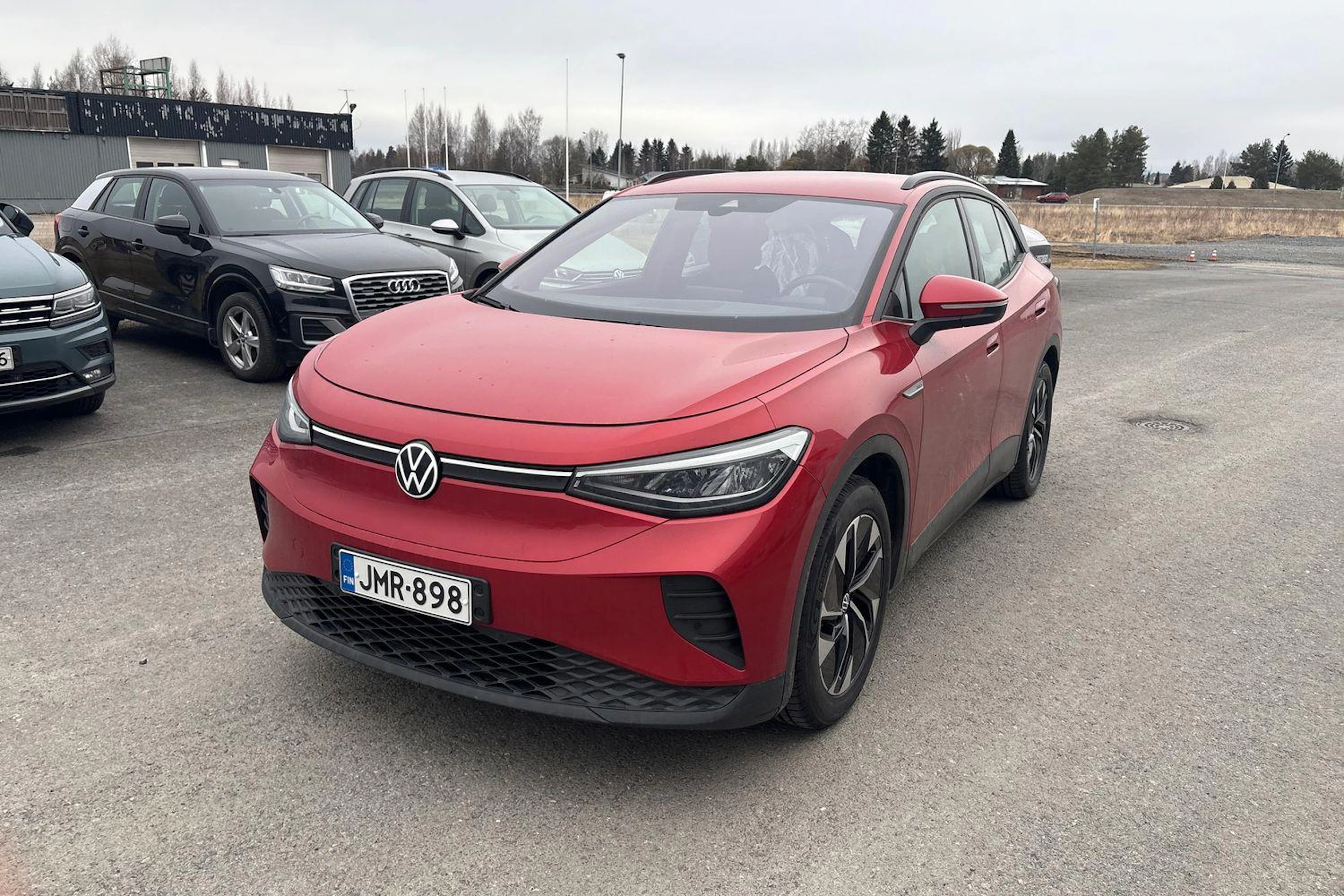 Punainen Volkswagen ID.4 2022 kuva 3.