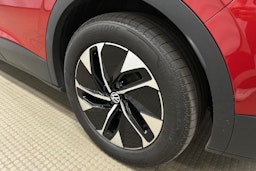 punainen Volkswagen ID.4 2022 kuva 13.