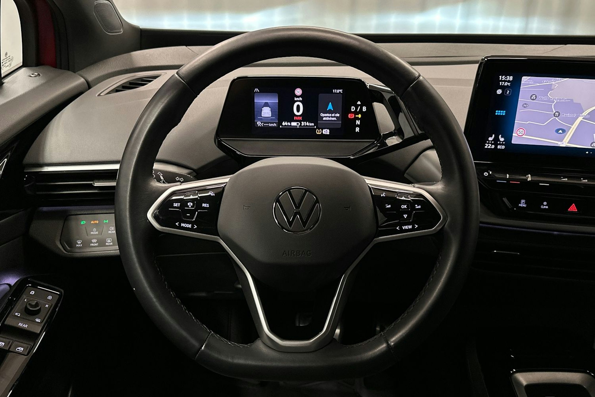 punainen Volkswagen ID.4 2022 kuva 16.