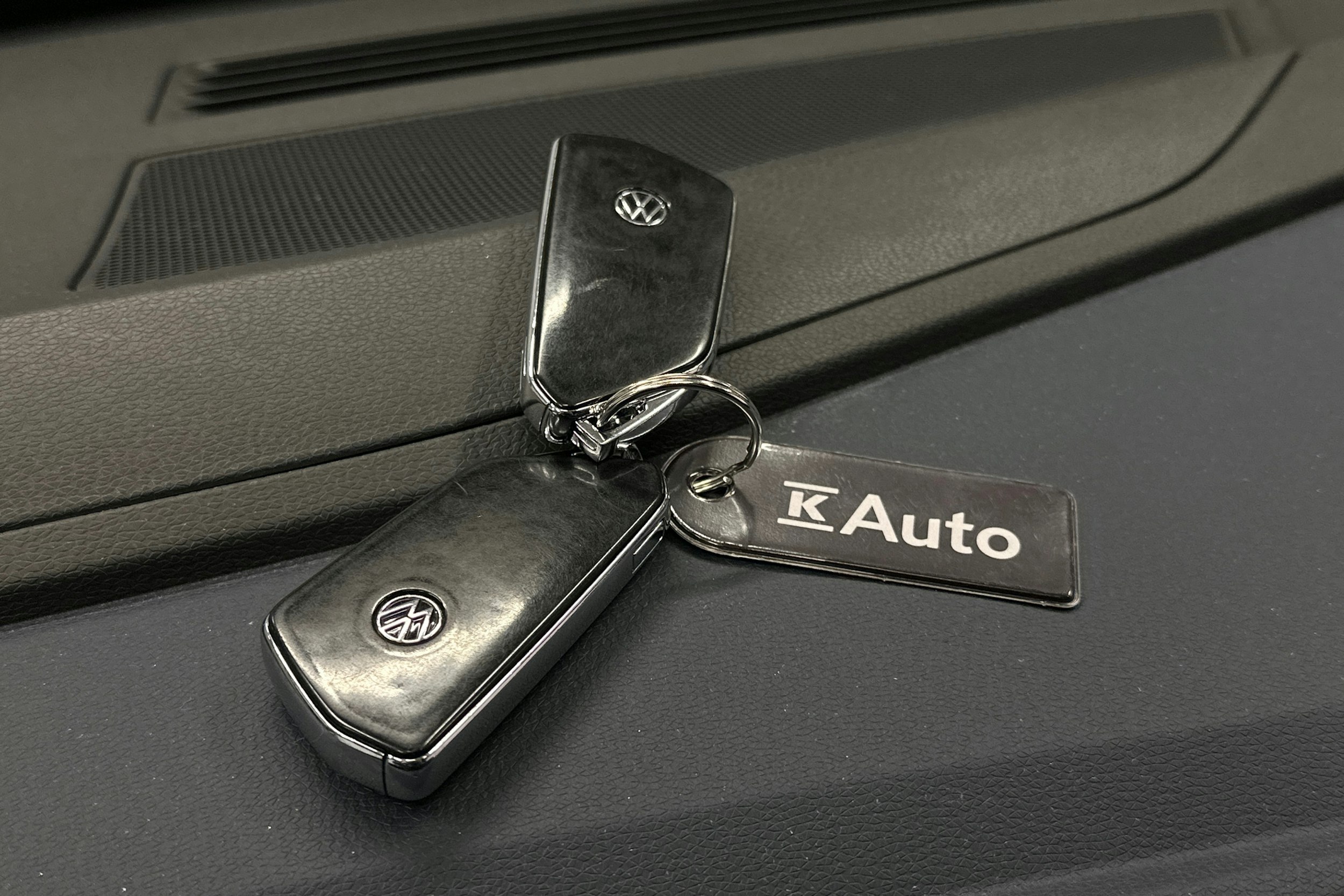 hopea Volkswagen ID.4 2022 kuva 28.