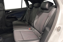 valkoinen Volkswagen ID.4 2022 kuva 10.