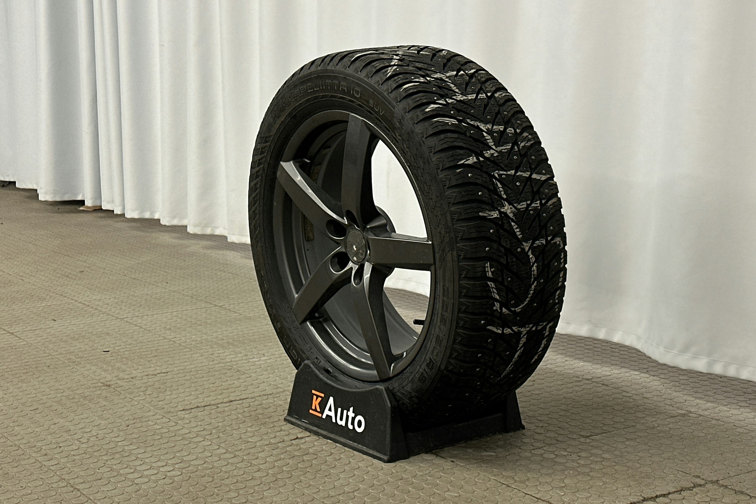 valkoinen Volkswagen ID.4 2022 kuva 13.