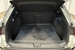 valkoinen Volkswagen ID.4 2022 kuva 14.