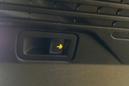 valkoinen Volkswagen ID.4 2022 kuva 15.