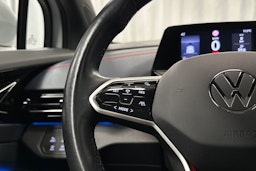 valkoinen Volkswagen ID.4 2022 kuva 19.